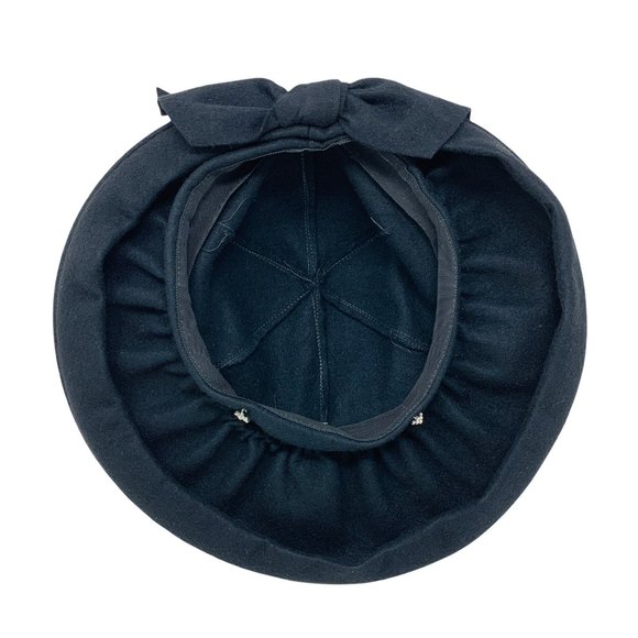 Vintage 1940s Black Wool Round Bow Hat With Arrow Brooch Details main image 12